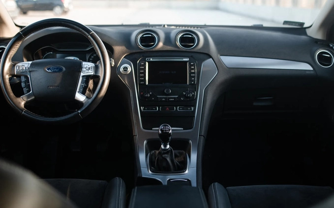 Ford Mondeo cena 30900 przebieg: 297000, rok produkcji 2012 z Łódź małe 781